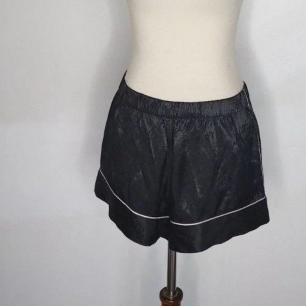 Victoria's Secret Pajama Set Black Satin sz S Top+ Short Wrap Kimono Robe Logo - Picture 8 of 11